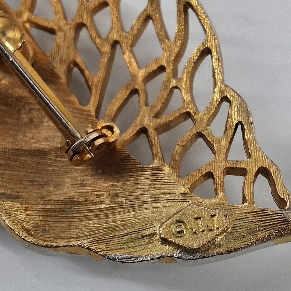 Vintage JJ Jonette‎ Two-Tone Gold Silver Lattice Openwork Leaf Brooch Pin 1980s